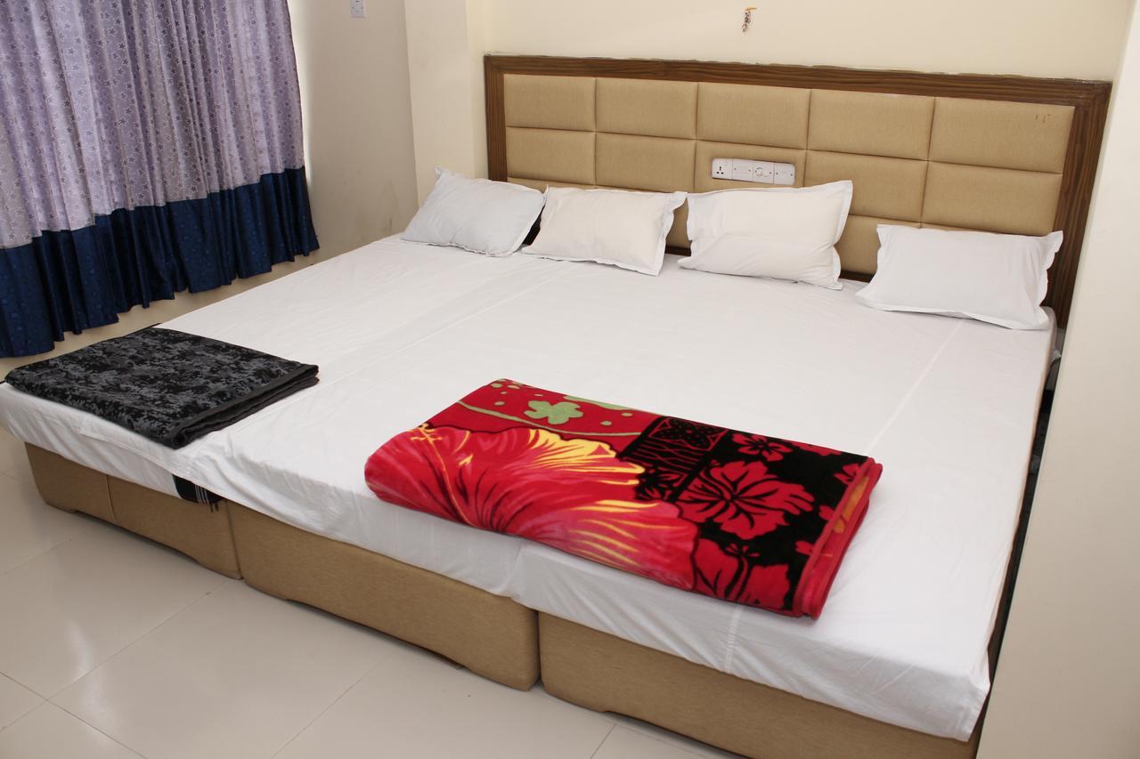 Hotel Night Heaven Bāndarban Екстериор снимка