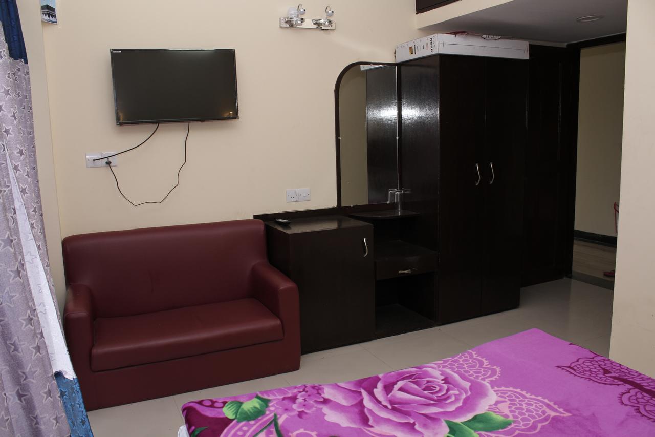 Hotel Night Heaven Bāndarban Екстериор снимка