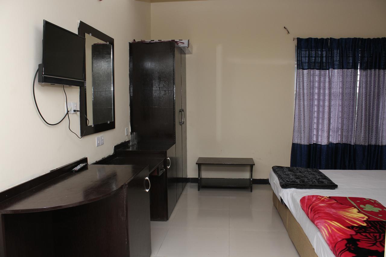 Hotel Night Heaven Bāndarban Екстериор снимка