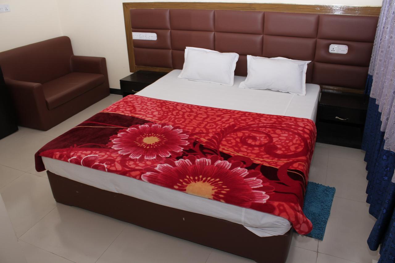 Hotel Night Heaven Bāndarban Екстериор снимка