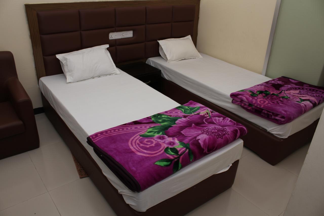 Hotel Night Heaven Bāndarban Екстериор снимка