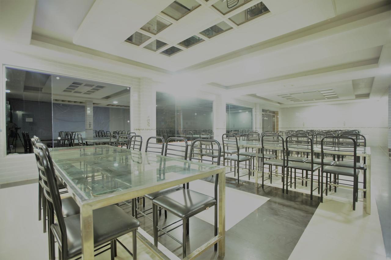 Hotel Night Heaven Bāndarban Екстериор снимка