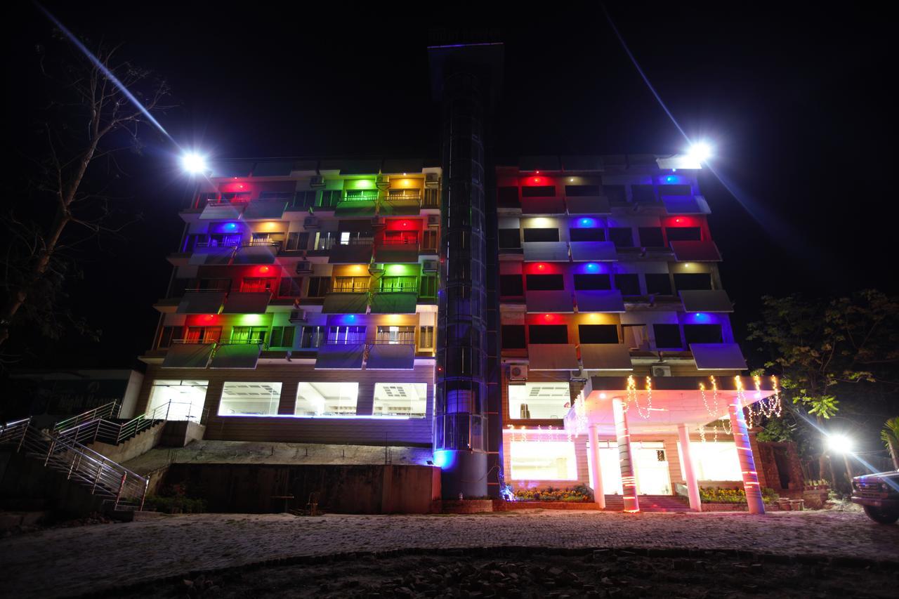 Hotel Night Heaven Bāndarban Екстериор снимка